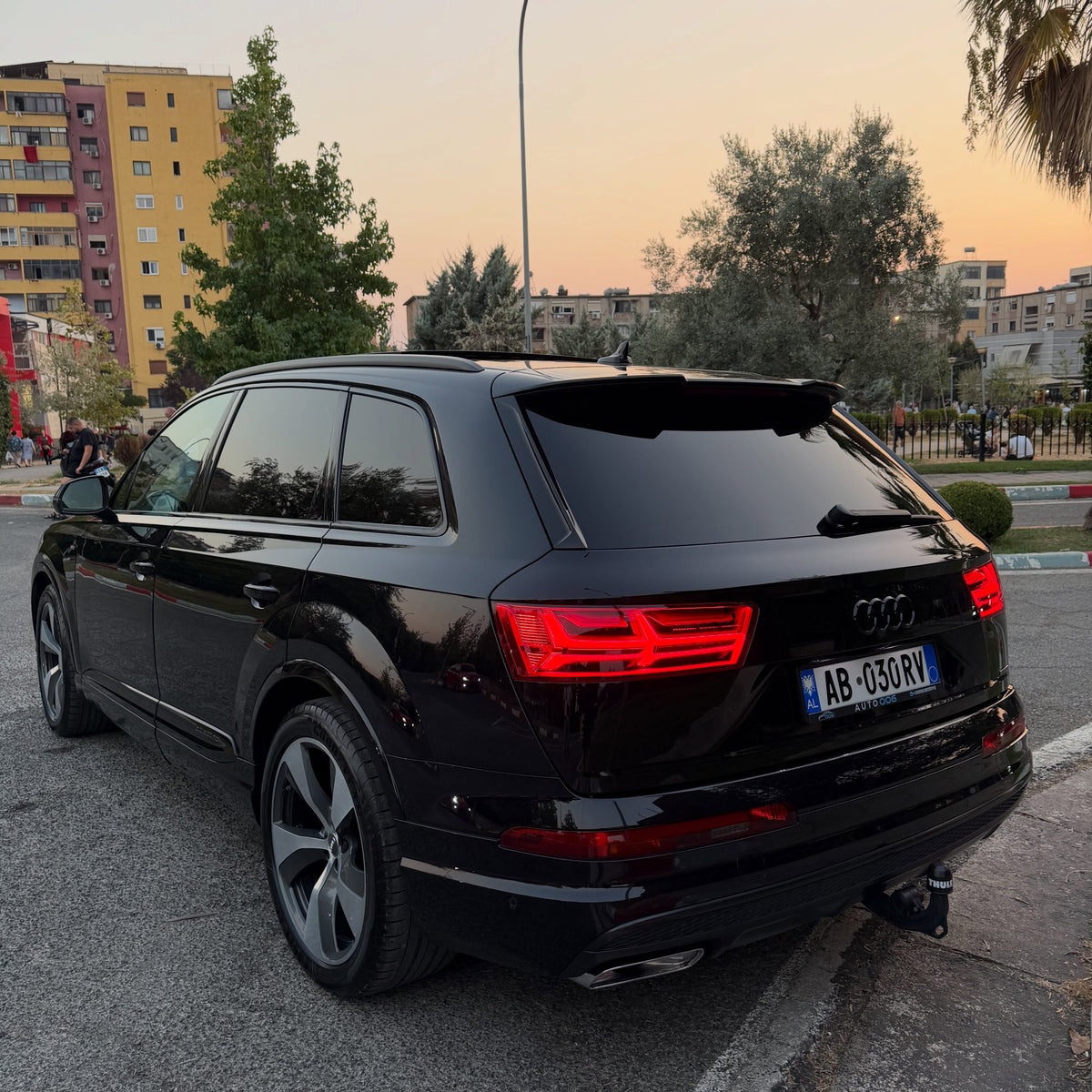 Audi Q7 S-Line 3.0 naftë automatik në shitje në Tiranë