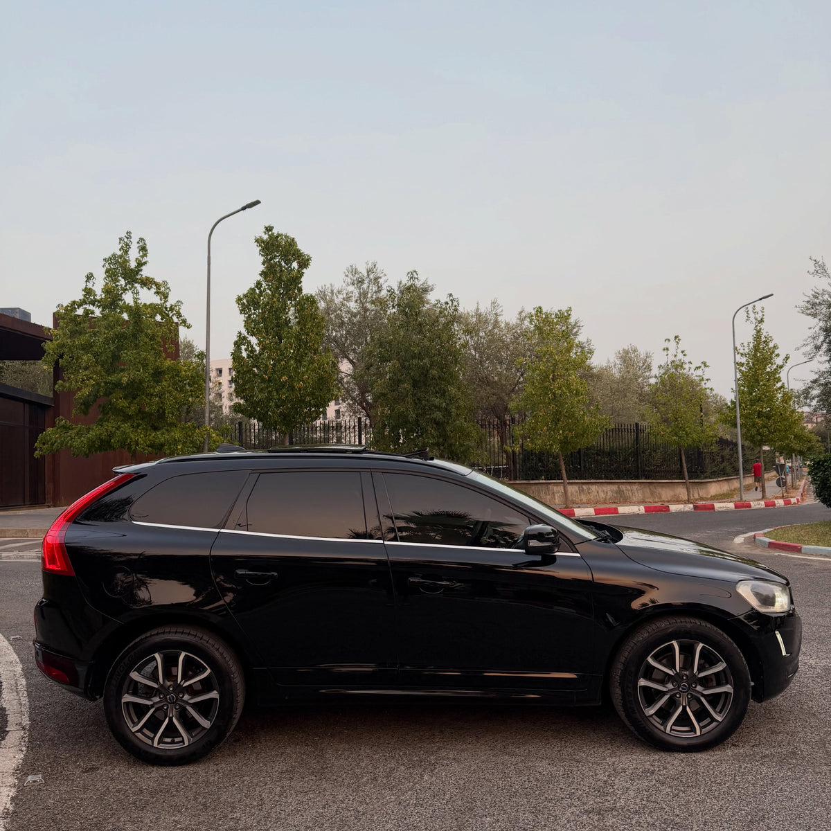 Volvo xc60 4x4 2.4 2016 në shitje - Pazari Shqiptar