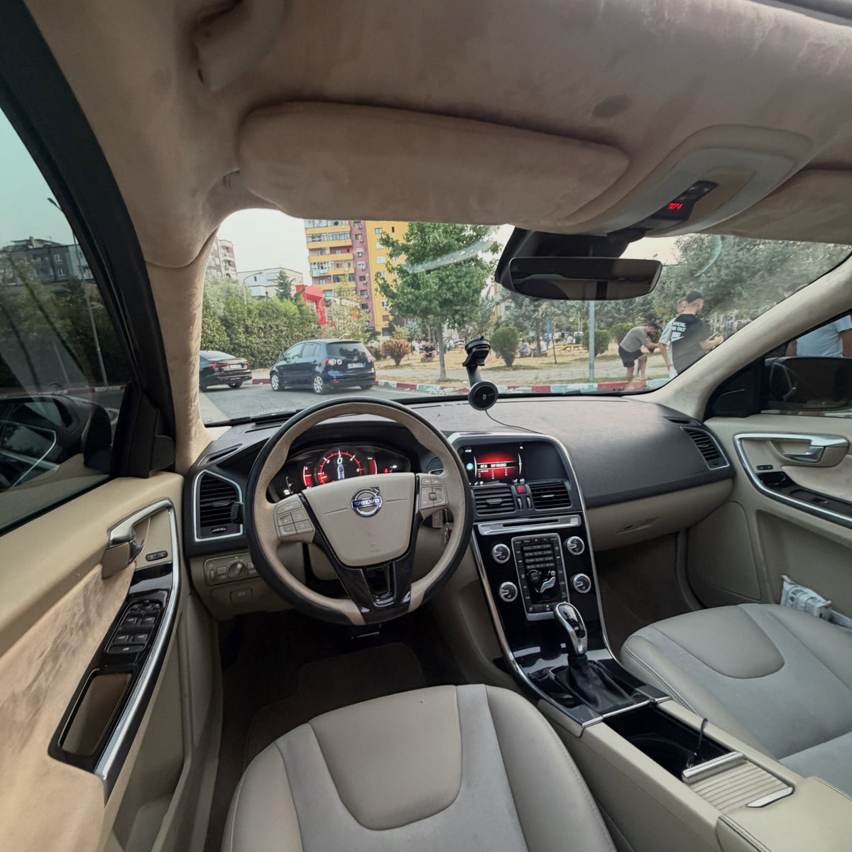 Volvo xc60 4x4 2.4 2016 në shitje - Pazari Shqiptar