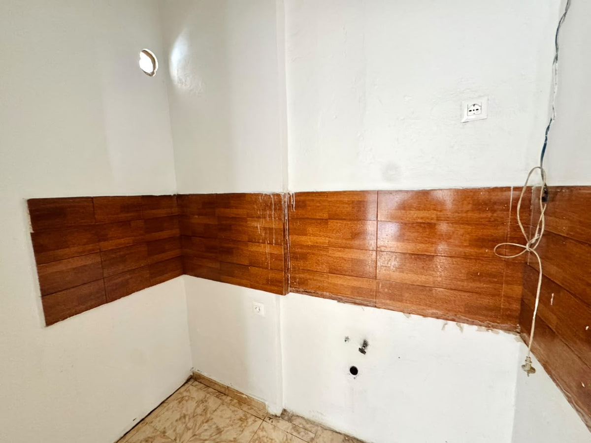 SHITET APARTAMENT 2+1 ne Parruce, Shkoder në shitje - Pazari Shqiptar