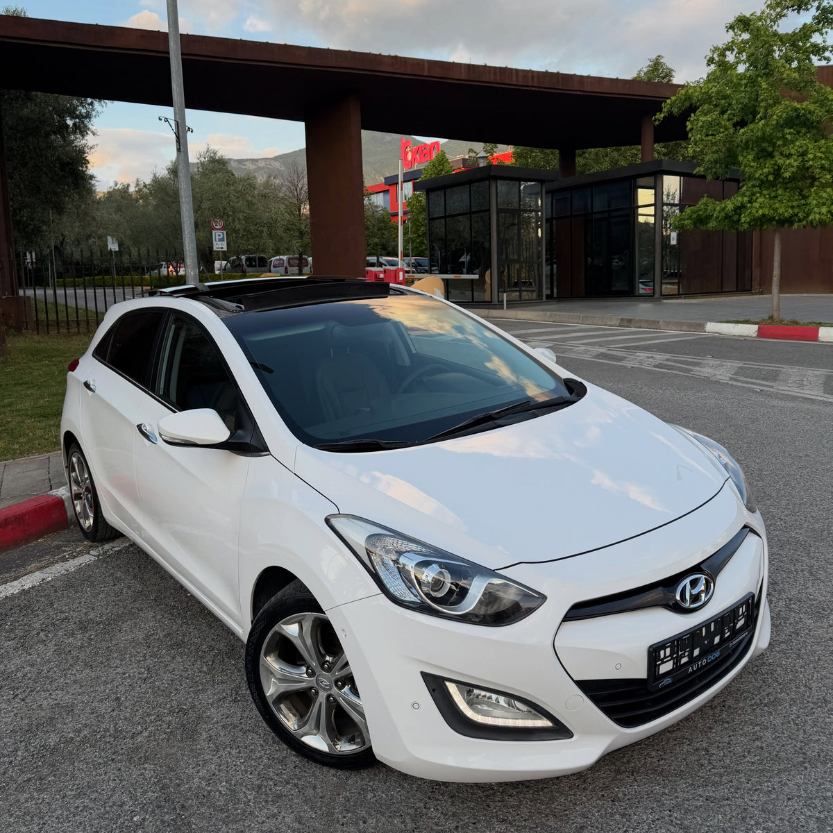 Hyundai i30 1.6 2013 në shitje - Pazari Shqiptar