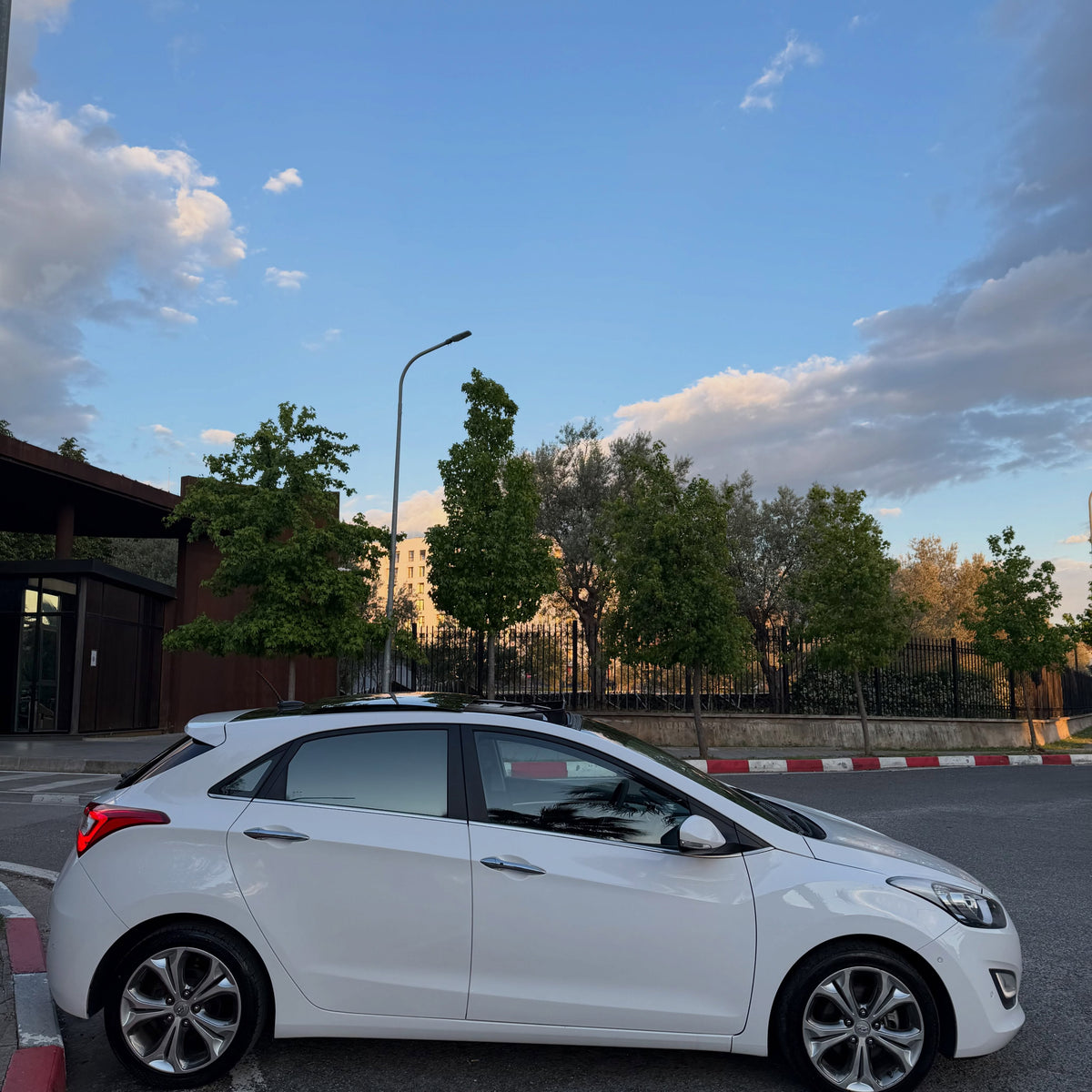 Hyundai i30 1.6 2013 në shitje - Pazari Shqiptar