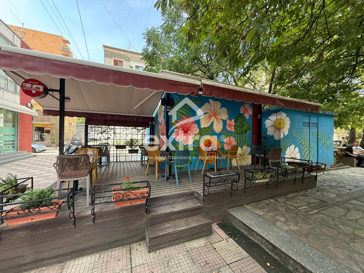 Shitet ambient Biznesi Ekskluziv ne Qender te Shkodres në shitje - Pazari Shqiptar